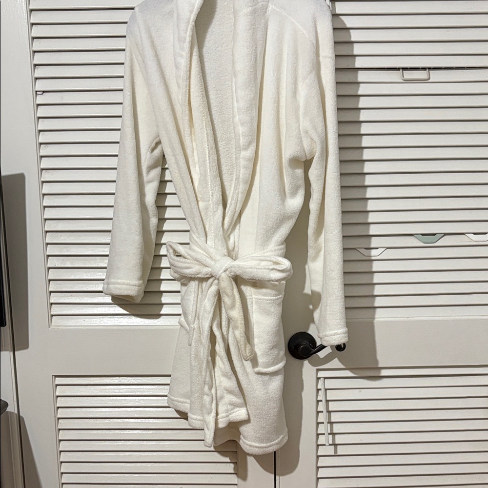 Laura Ashley Cream Robe